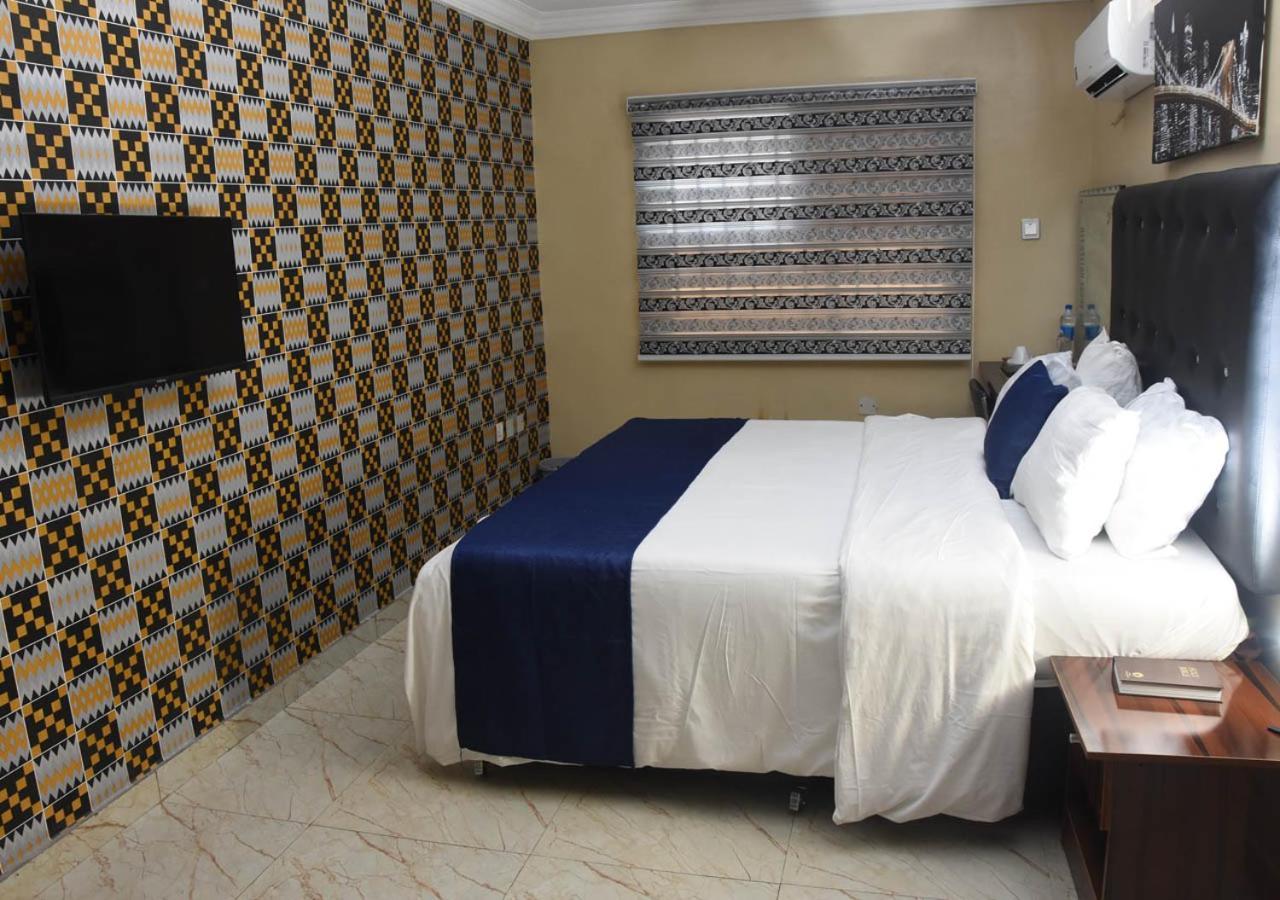24-7 Electricity Agore Hotels And Suites Ltd Awoyaya Exteriör bild