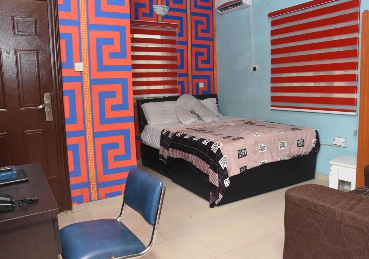 24-7 Electricity Agore Hotels And Suites Ltd Awoyaya Exteriör bild