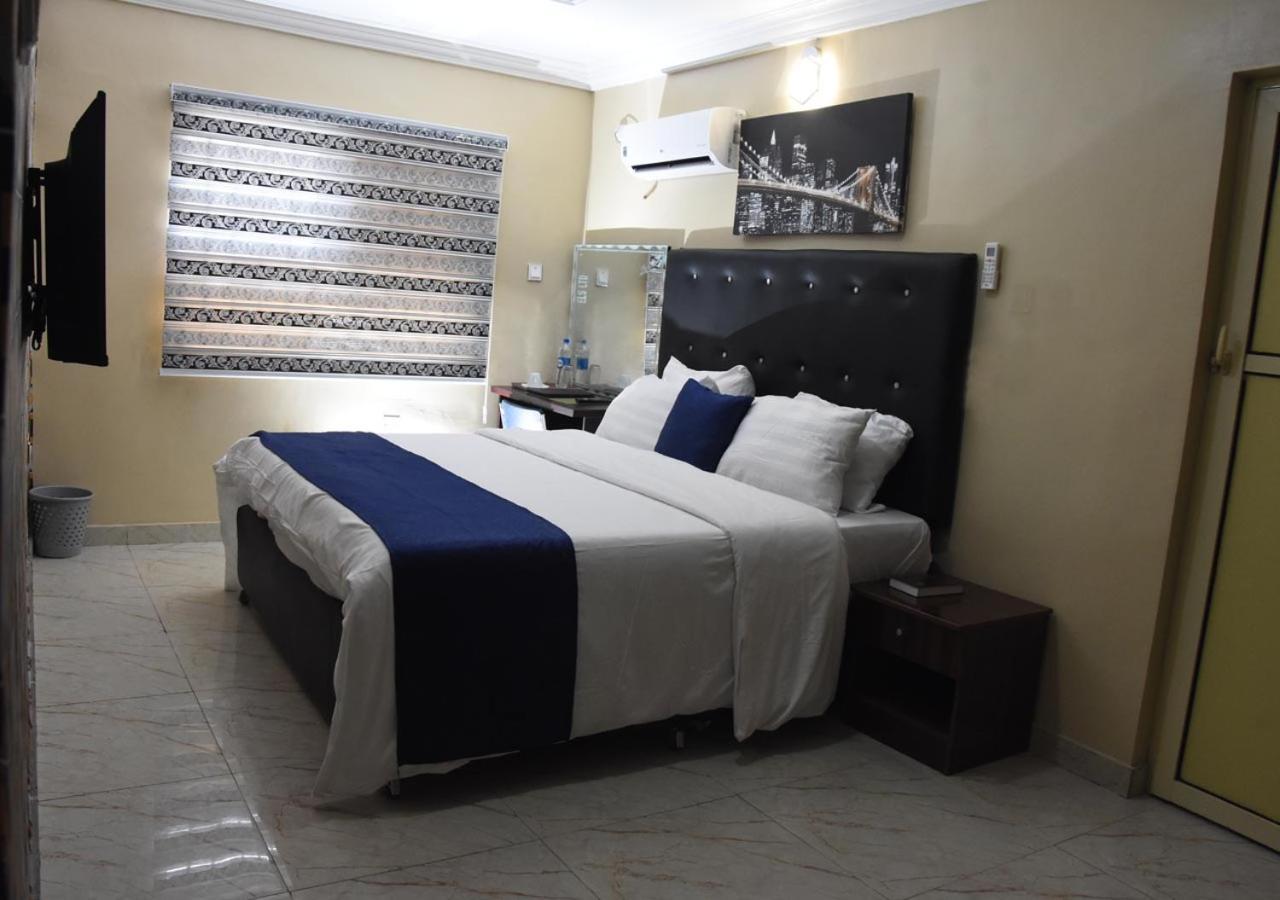 24-7 Electricity Agore Hotels And Suites Ltd Awoyaya Exteriör bild